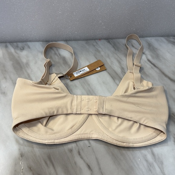 SKIMS FITS EVERYBODY UNLINED DEMI BRA size 32DDD - Picture 3 of 6